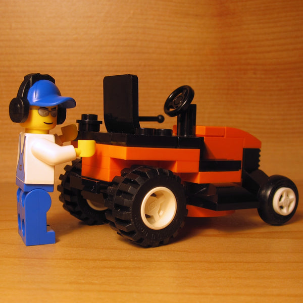 Dan's Custom Riding Mower Green (for your LEGO town) – DADVENTUREDAN