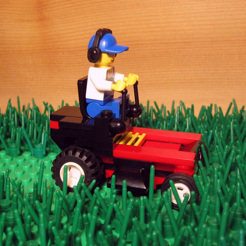 Dan's Custom Zero Turn Mower Red (for your LEGO town)