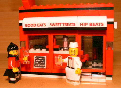 Dan's Custom 50's Diner Restaurant (for your LEGO town)