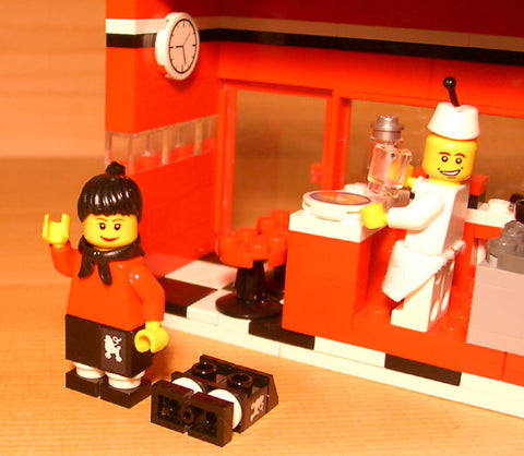 Dan's Custom 50's Diner Restaurant (for your LEGO town)